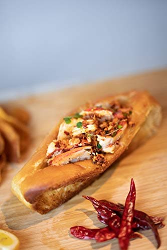 Drama Queen Crispy Thai Basil Flavor - Chili Crunch - Clili Crisp - Chili Oil - a Premium Hot Sauce with a Nice Chili Crunch - No MSG - Garlic Oil with Chili Crisp, Basil & Thai Chili Peppers - Chili Garlic Sauce & Spicy Chili Crisp