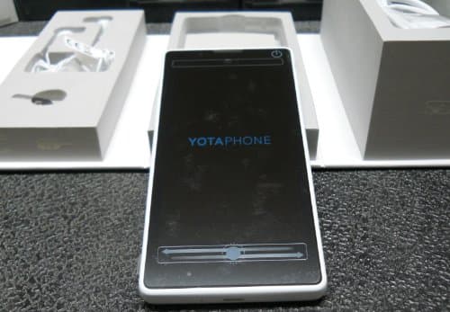 Yotephonen C9660 32GB White Unlocked International GSM model - No Warranty