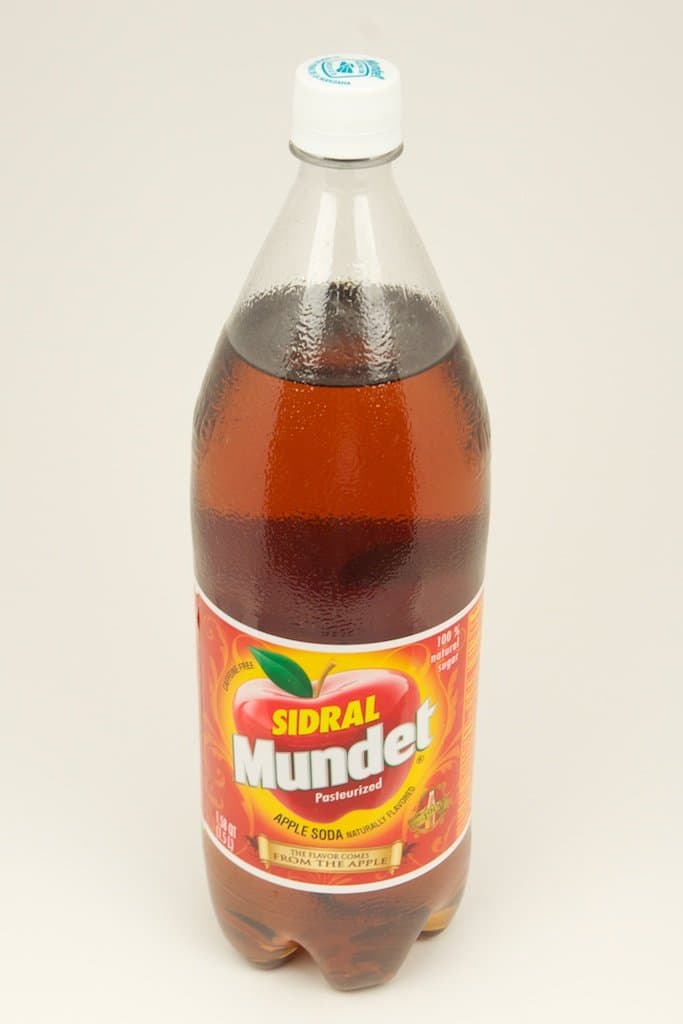 Mundet Apple Soda, 1.5 liter