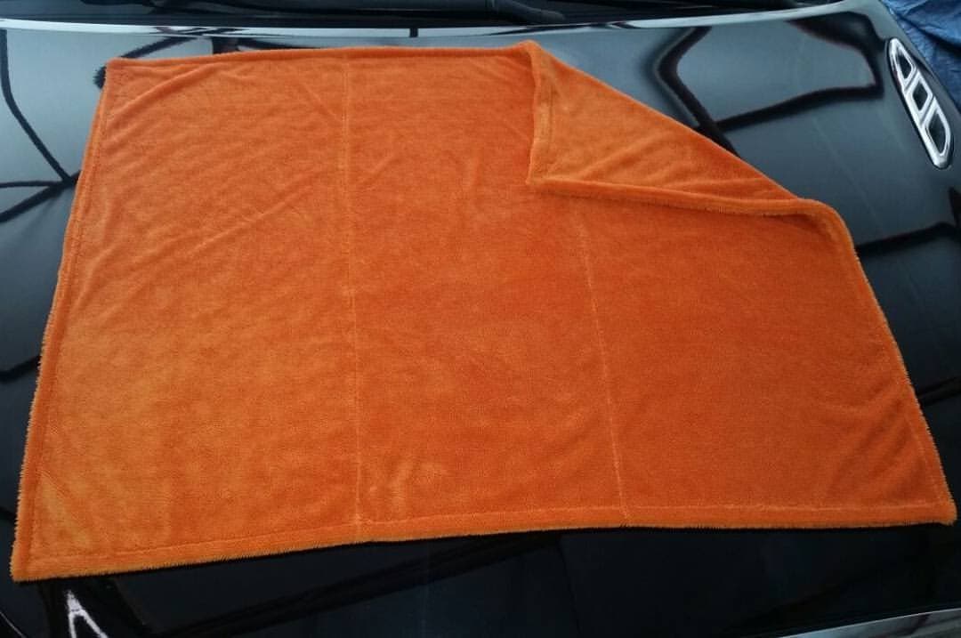 NEW Super Absorbent Ultimate Car Drying Towel 70cm x 90cm Dual Sided Twist Korean Microfibre Edgeless Car Drying Towel Cloth (Orange) - BEST ON AMAZON