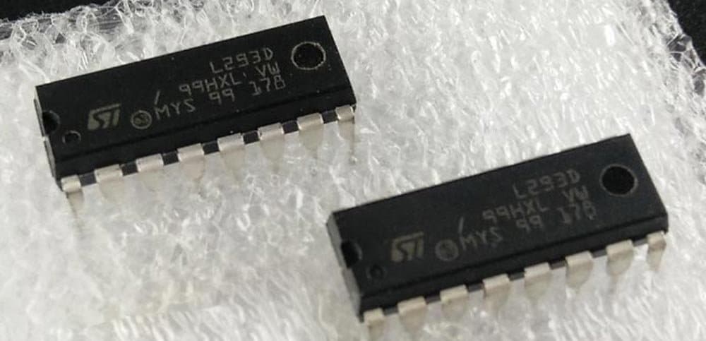 Roinco Dual H Bridge Motor Driver IC L293D - 2 Pcs.