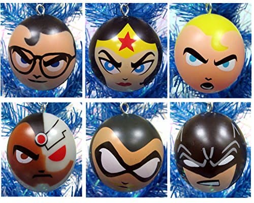 DC Comics 6 Piece Holiday Christmas Ornament Set Featuring Clark Kent, Wonder Woman, Batman, Green Arrow, Aquaman and Cyborg - Shatterproof Plastic Ornaments Range from 2" to 2.5"