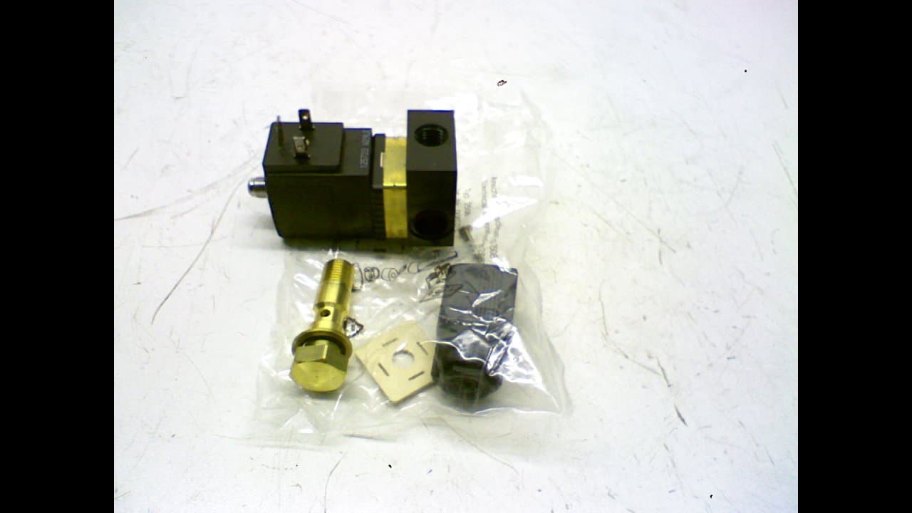 Burkert 6014 5/64 Solenoid Valve 24VDC 8W 145PSI 00456343