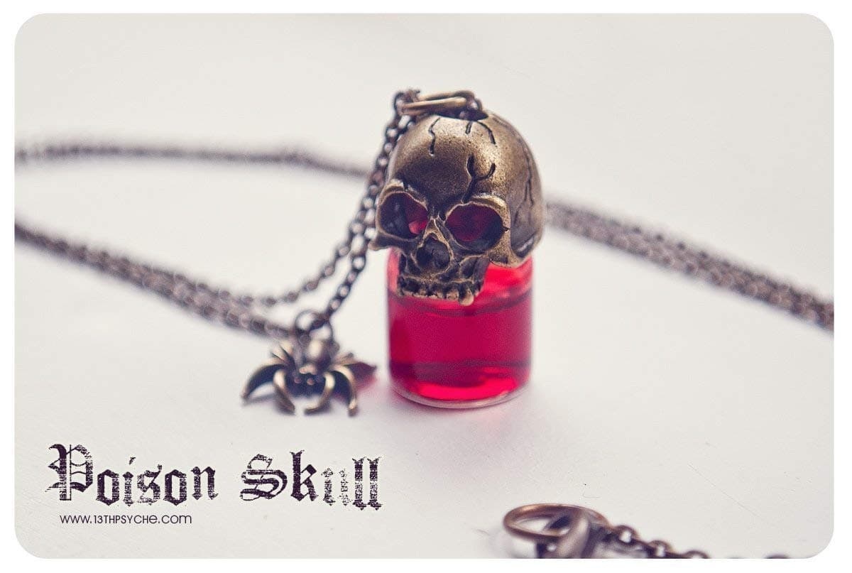 Gothic Skull poison glass bottle Necklace. Potion bottle necklace,poison vial, miniature bottle pendant, blood bottle gothic, gift for women