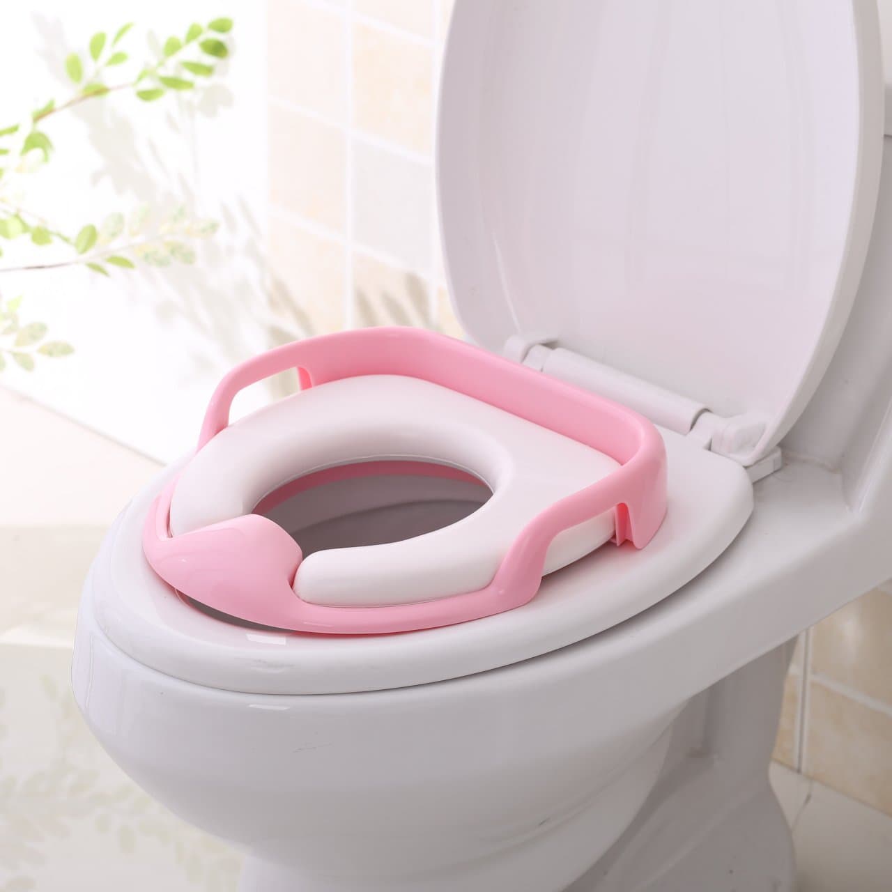 ZOLLOR Portable Potty Training Seat for Boys Girls,Non Slip Splash Guard Potty Trainer Toilet Cover with Comfort Soft Cushion and Handles for Baby and Toddlers,Round and Oval Toilets Applicable (pink)