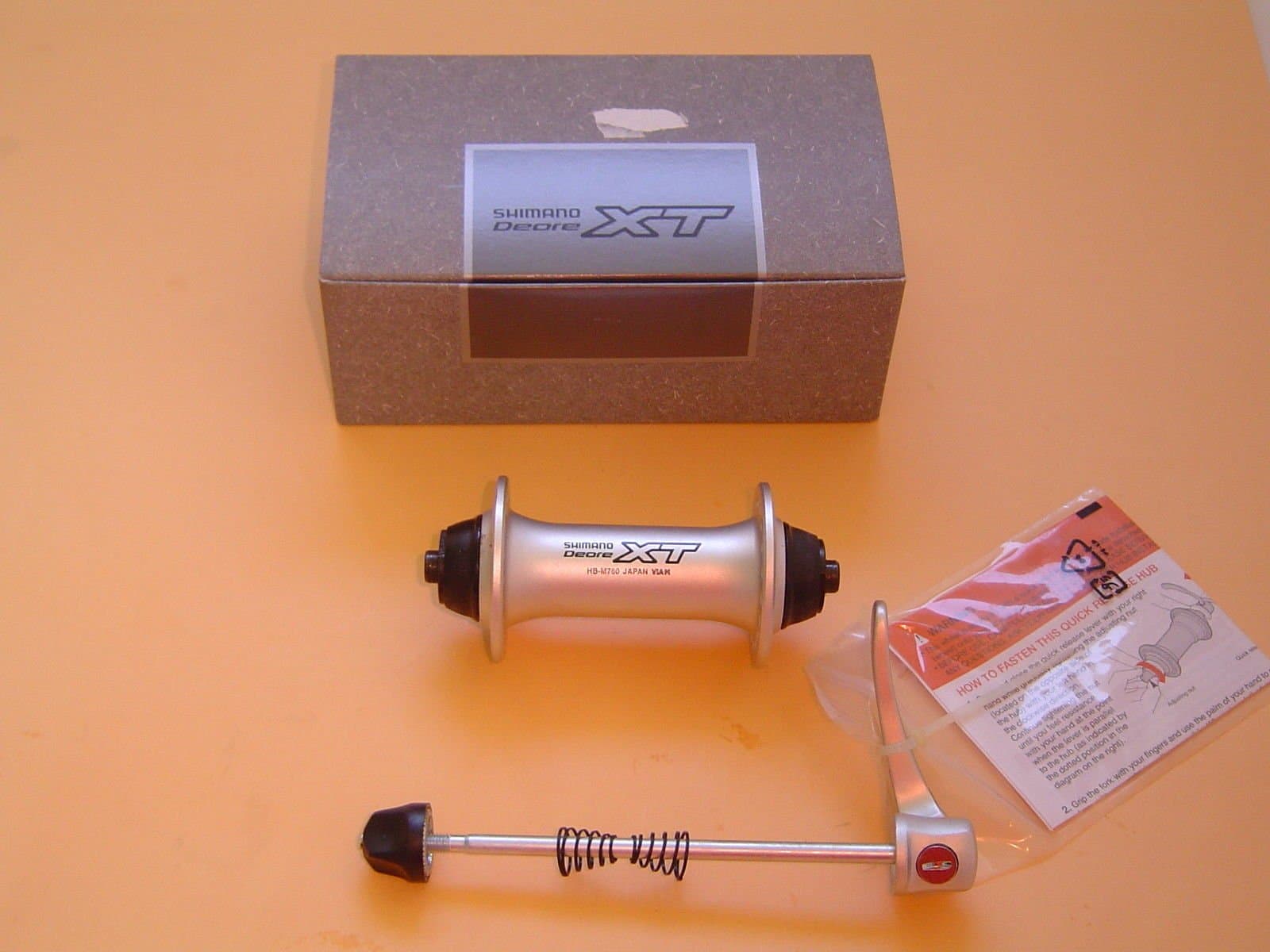 Shimano Deore XT Front Wheel Hub Silver HB-M760 / 36 Hole Quick Release