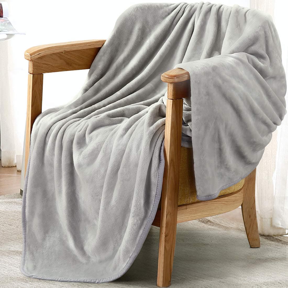 Fleece Throw Blanket Fuzzy Soft Plush Blanket 330GSM for All Season Spring Summer Autumn Throws for Couch Bed Sofa, 50 by 60 Inches, Smoky Grey