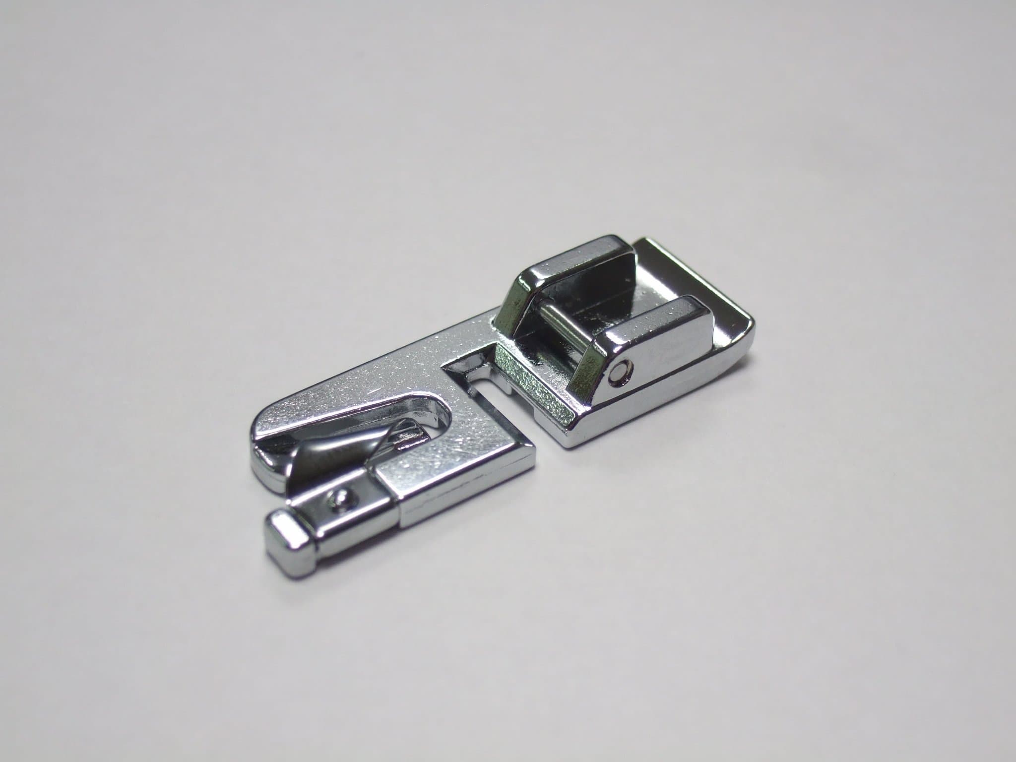 Tysew Domestic Sewing Machine Universal Clip On Rolled Hem Standard Presser Feet/Foot for Brother, Elna, Janome, Jones, Frister & Rossman, Husqvarna, Pfaff, Singer, Toyota, Viking Etc.