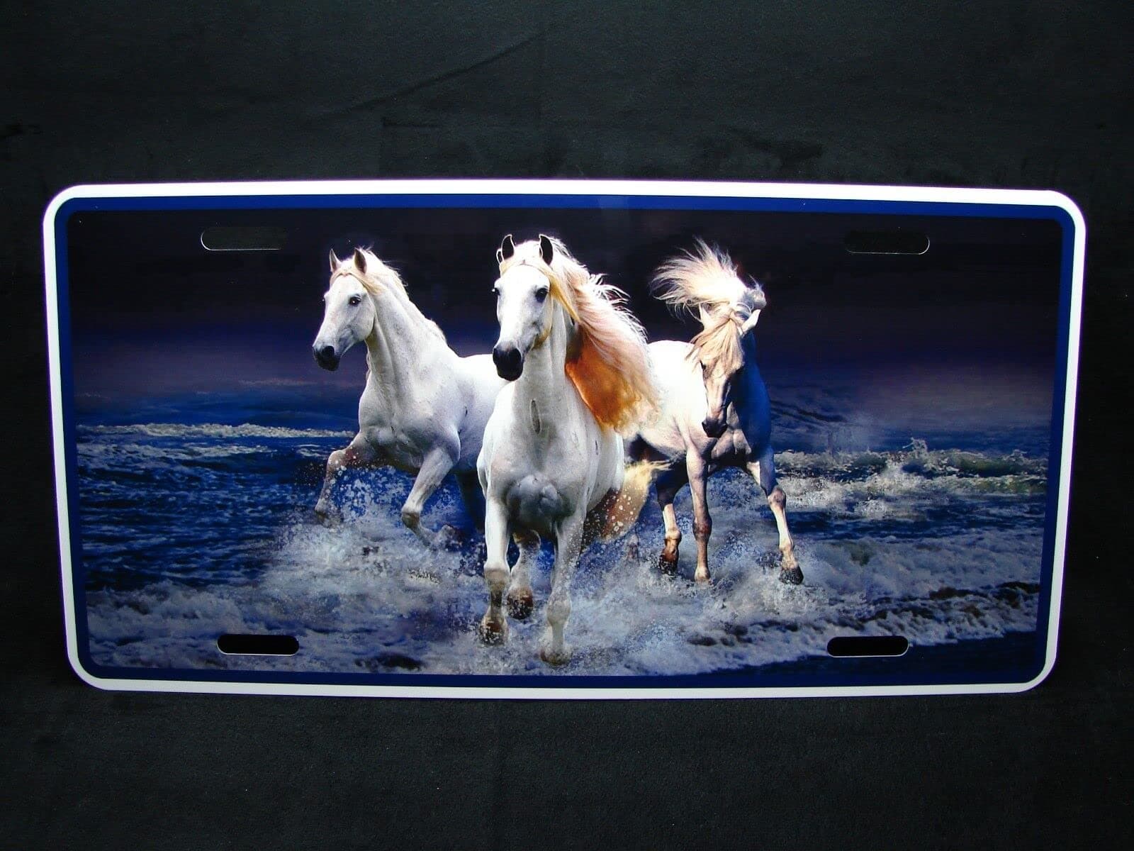 Mustang Horses Metal CAR License Plate AUTOTAG White Mustang Horse License Plate for Car/ Men's Den/ Room/ Garage/ Workshop Decor