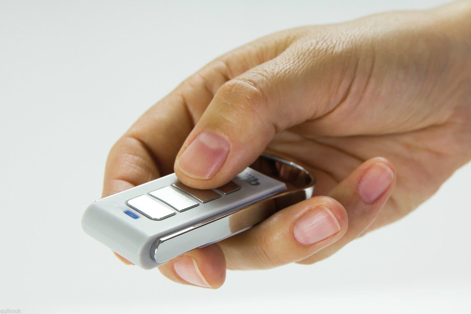 QUIKO EON エクストララグジュアリー 4ボタンリモコン