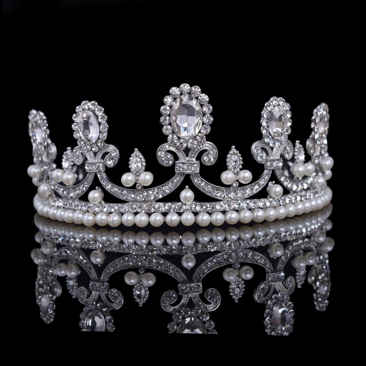 Casualfashion Casualfashion French Royal Queen Crown Baroque Vintage Rhinestone Tiara with Pearls Hair Jewelry (White)