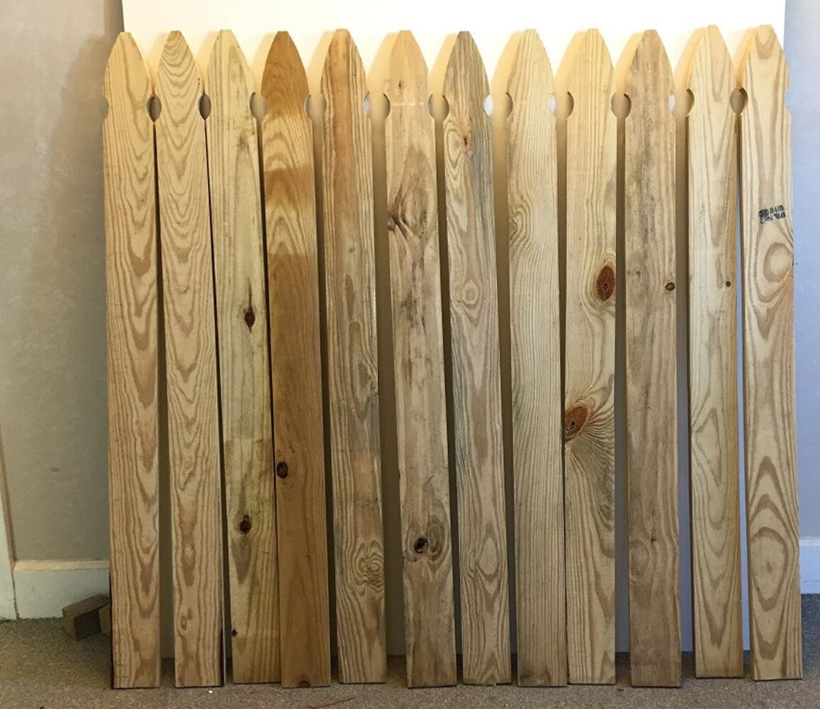 DuraPine 1"x4"x4' Pickets/Balusters for Wood Fence - 12 Pickets