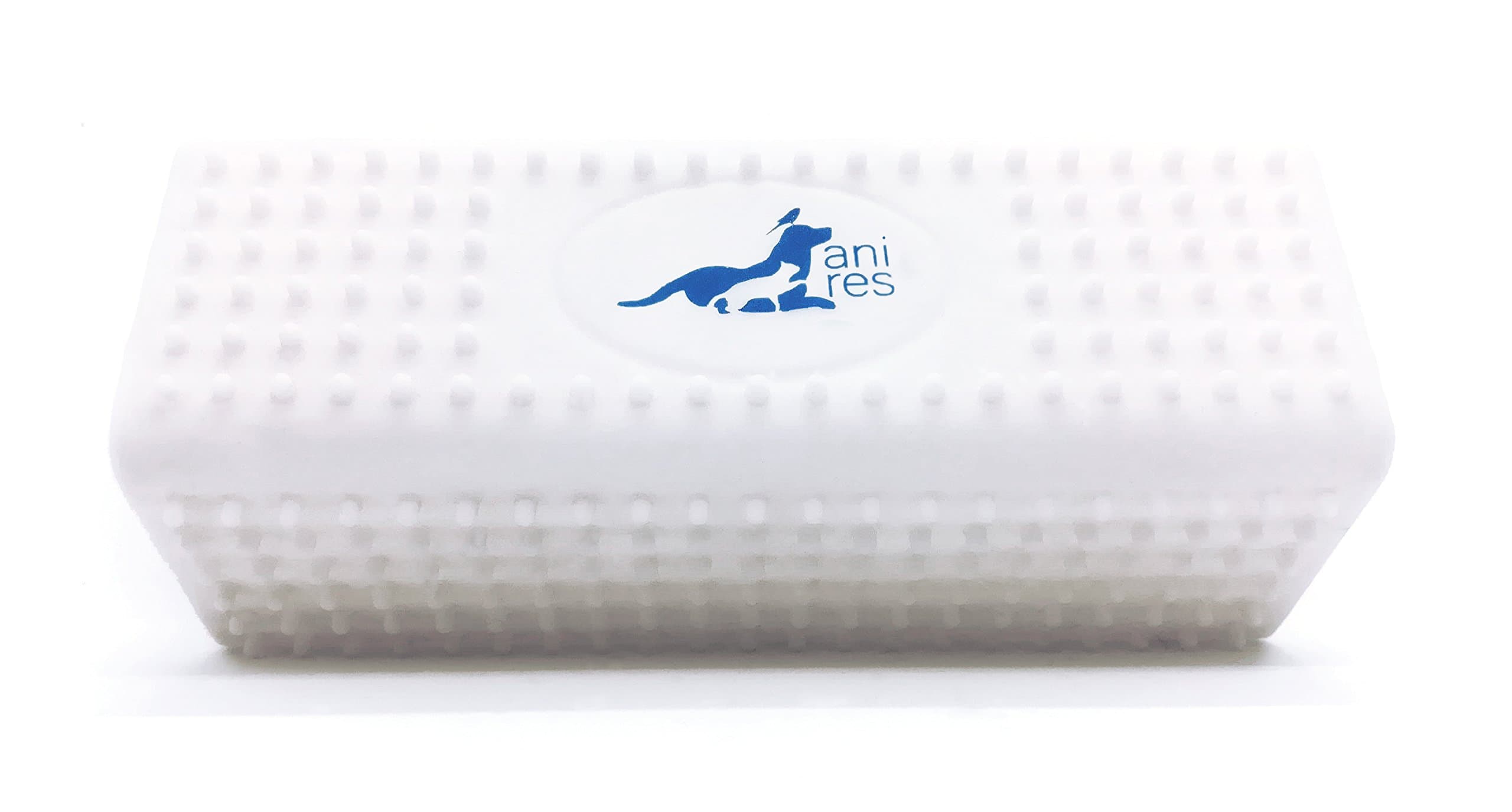 kubi - animal hair remover for your clothes, car, textiles, furniture and carpets. Removes hair gently from your pet's fur. Reusable and hygienic. Small, handy, lightweight. 1 piece, white