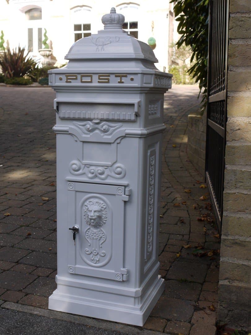 White Vintage Style Aluminium Post Box Mail Box Letter Box
