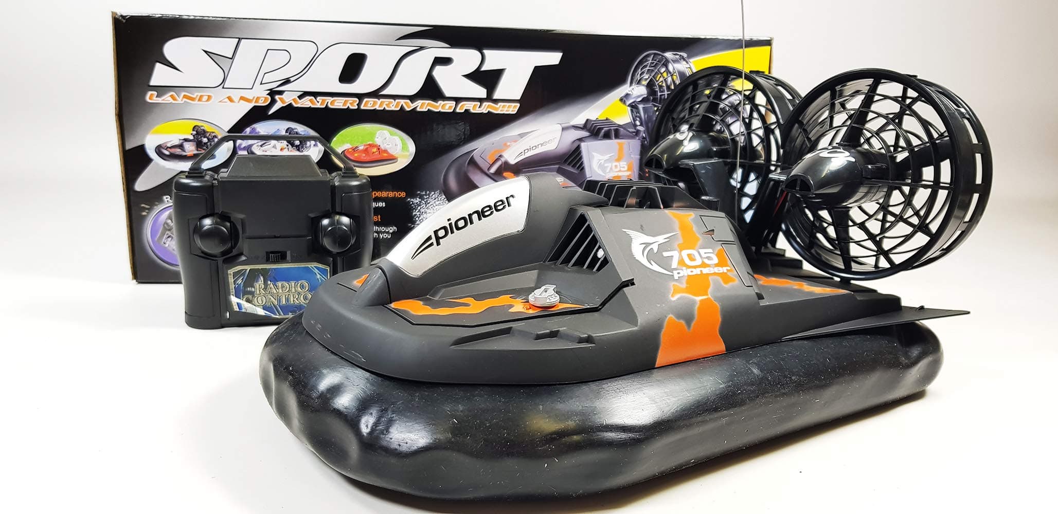 Zhilun Remote Radio Control RC Shark 705 Water Land Racing Speed Boat Hovercraft Model Toy Amphibious Shark