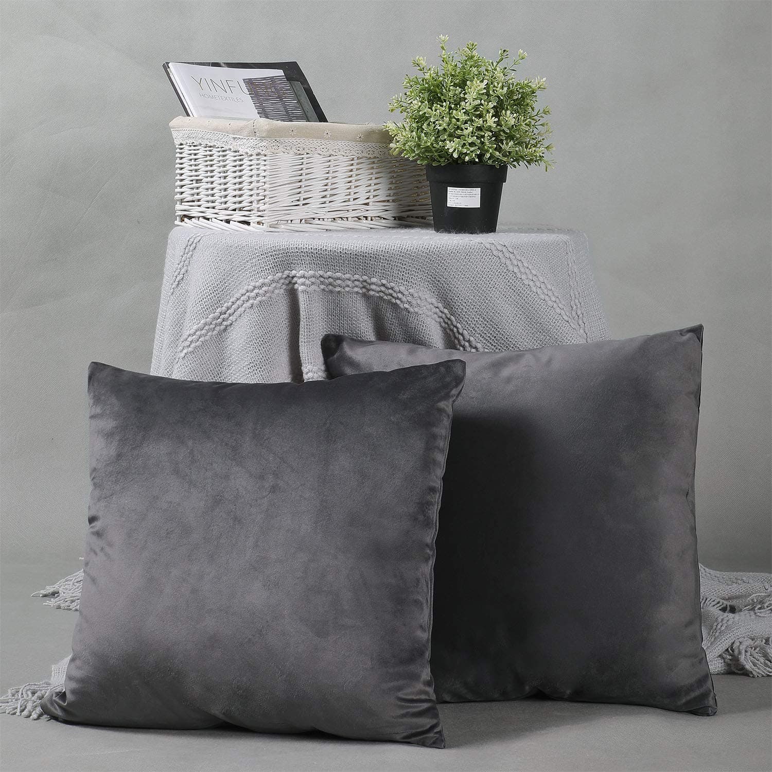 YINFUNG Pack of 2 Velvet Cushion Covers Charcoal Grey Cushion Covers 45cm x 45cm 18x18 Inches Throw Pillowcases Decorative Square Pillow Covers for Sofa Living Room with Invisible Zipper Dark Gray