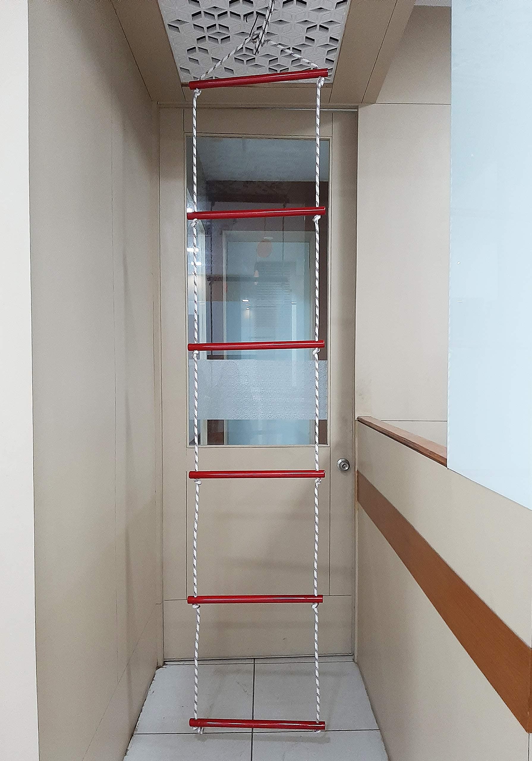 azuka climbing rope ladder indoor/outdoor for kids- Multi color