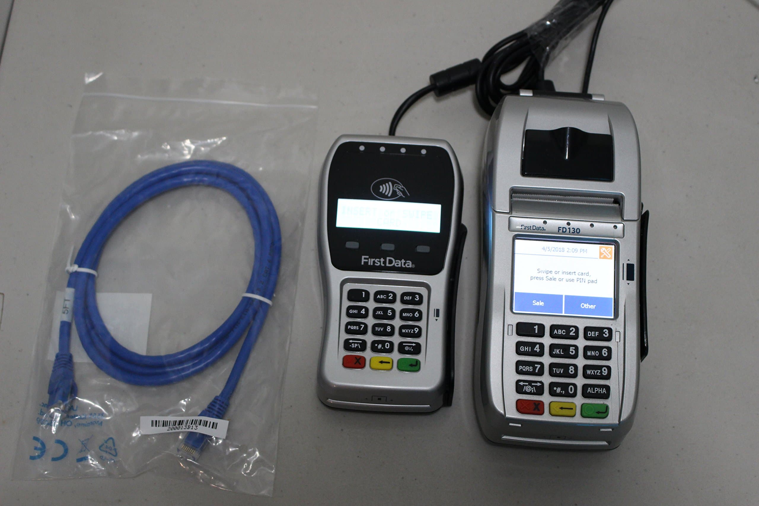 First Data FD-130 EMV with Wells 350, FD-35 EMV with Wells 350 and Stand Bundle