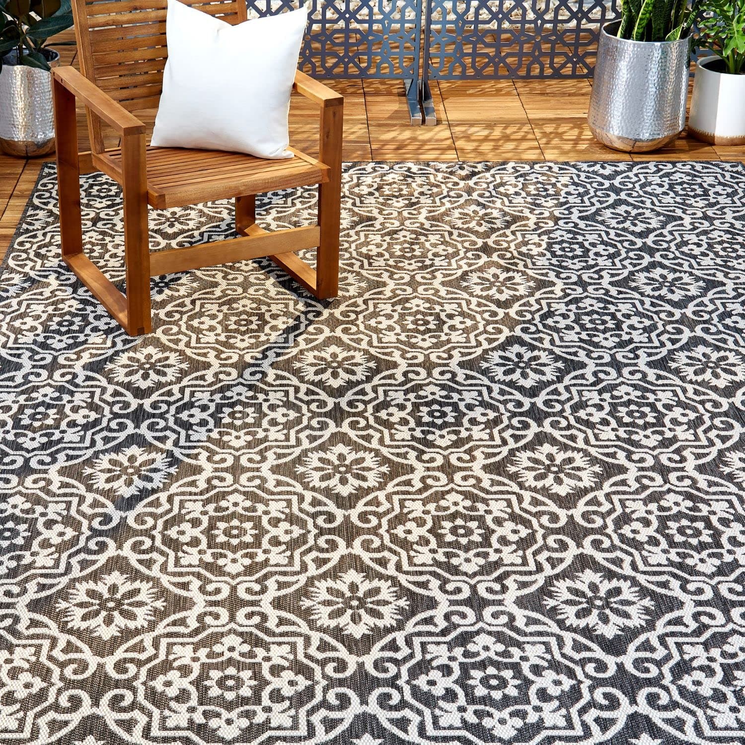 Nicole Miller New York Patio Country Danica Transitional Geometric Indoor/Outdoor Area Rug, Black/Grey, 1'9"x2'11"