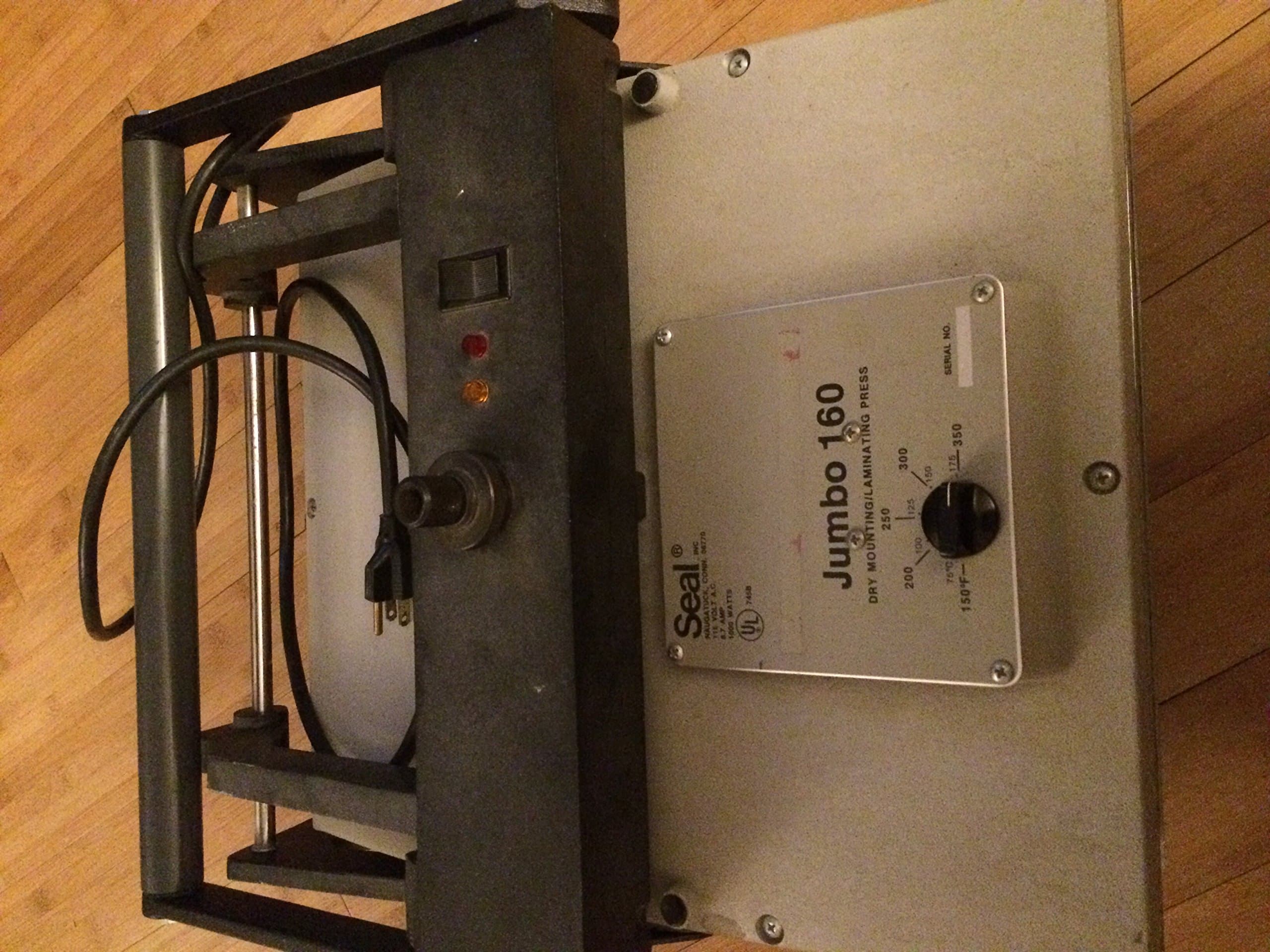 Seal 160M Jumbo, 15.5 inch x 18.5 inch Dry Mount Press.