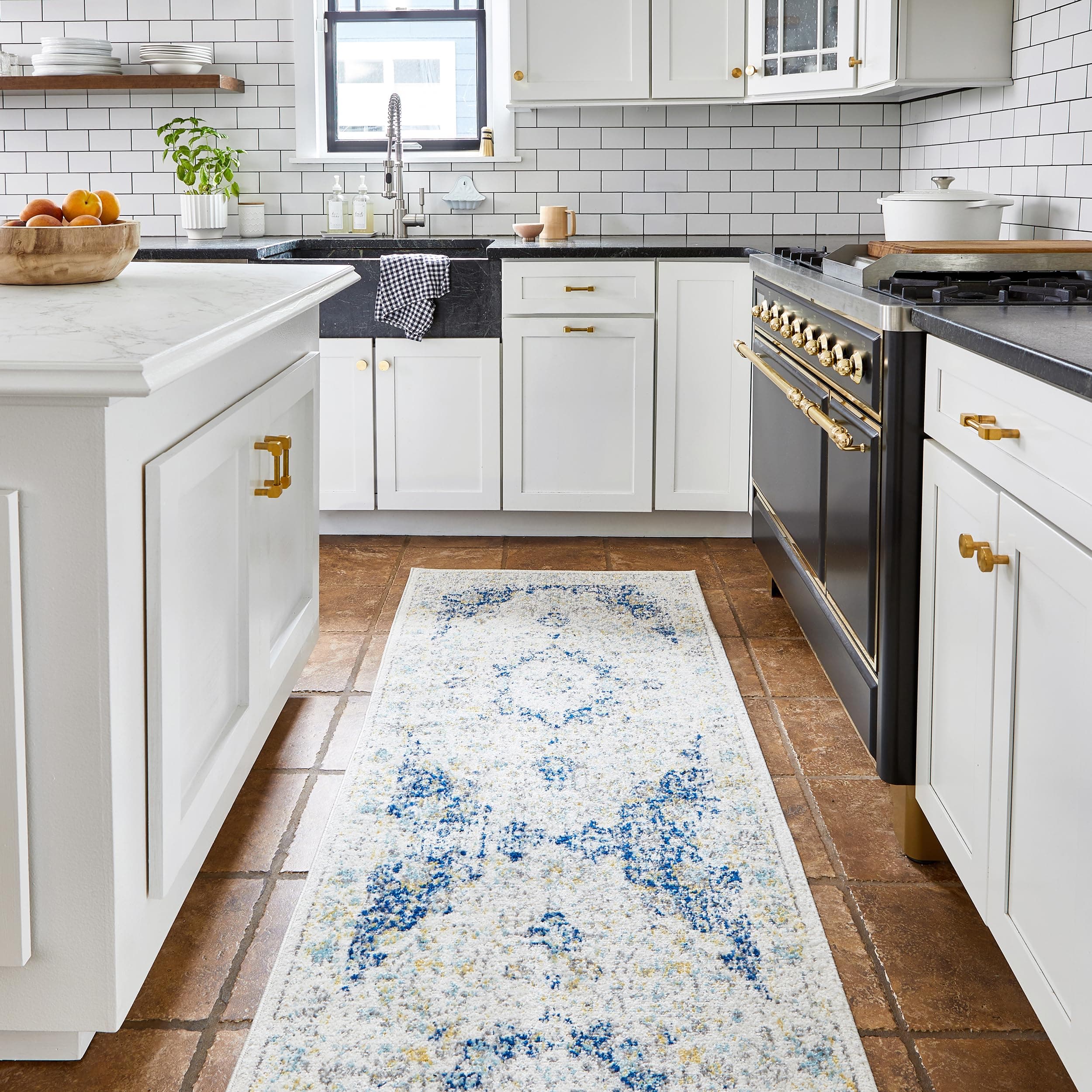 nuLOOM Verona Vintage Persian Runner Rug, 81 cm x 244 cm, Blue