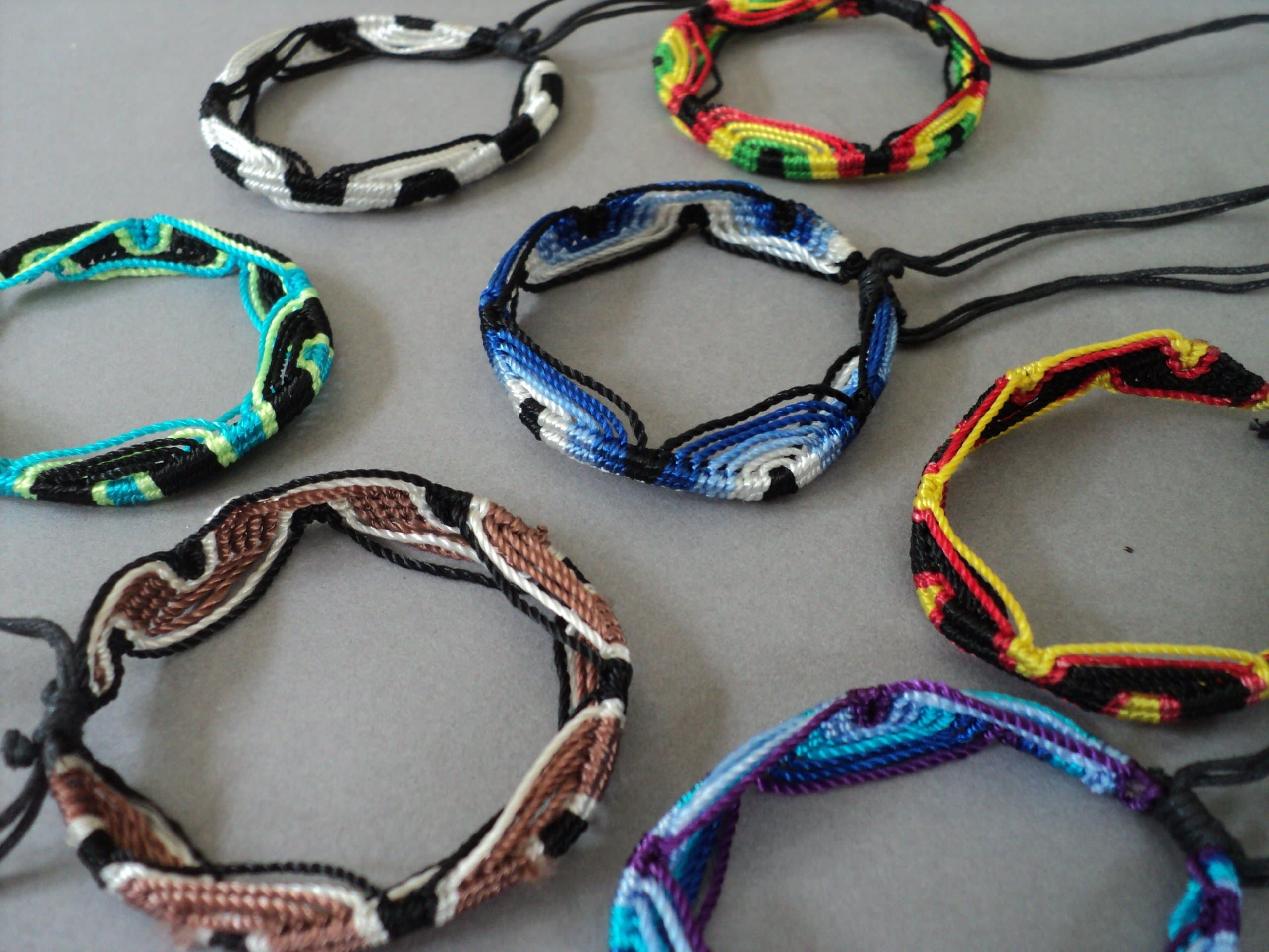 FRIENDSHIP PARTY BAGFriendship bracelet wristband BOYS PARTY BAG 5pcs