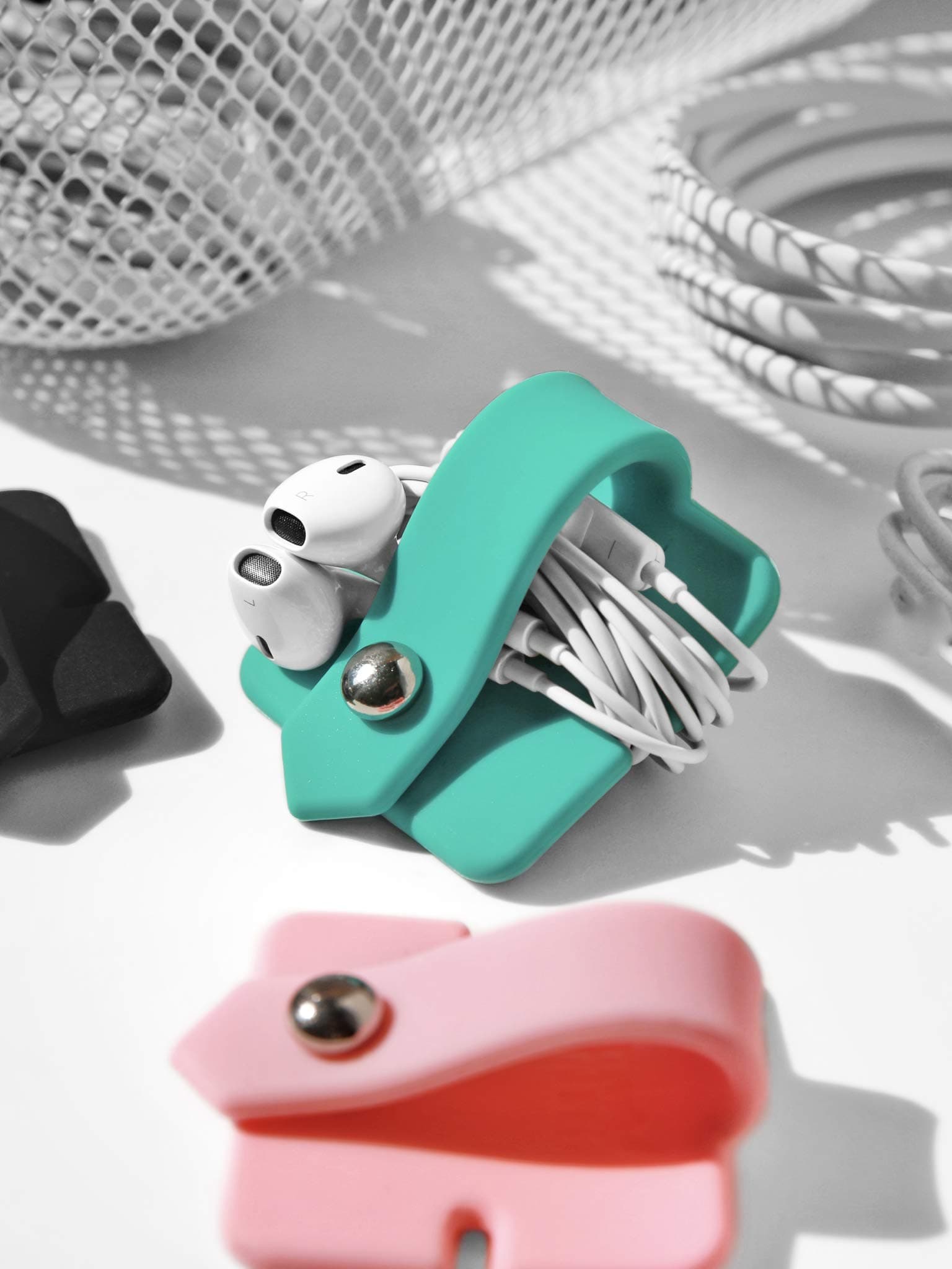 Silicone Earphone Organizer Earphone Wrap Winder Headphone Cord Organizer Wrap Winder Manager/Cable Winder 1 Piece Pink ERoneSi-P